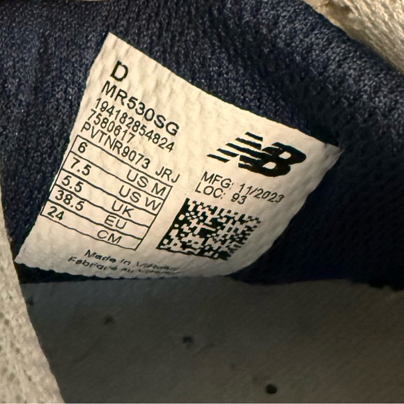 New Balance Classics 530 - Picture 5 of 5